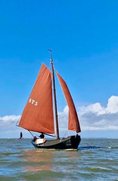 1935 Zeeschouw Visserman 1050 - 1935 ( Varend Monument - Revn Nr. 3581 )