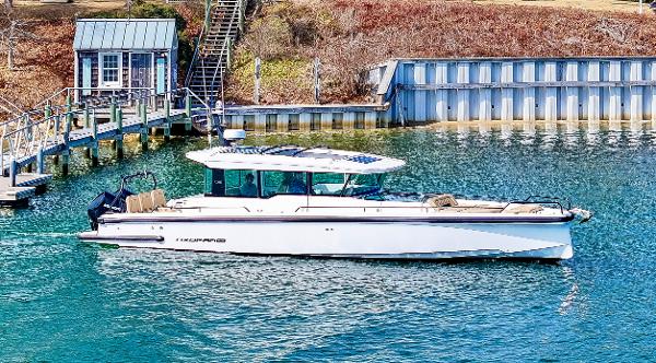 2021 Axopar 37 XC Cross Cabin - Wet Bar