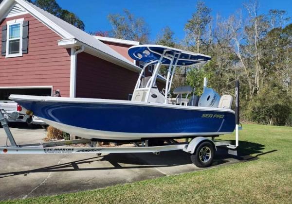 2022 Sea Pro 199 Deep V Center Console