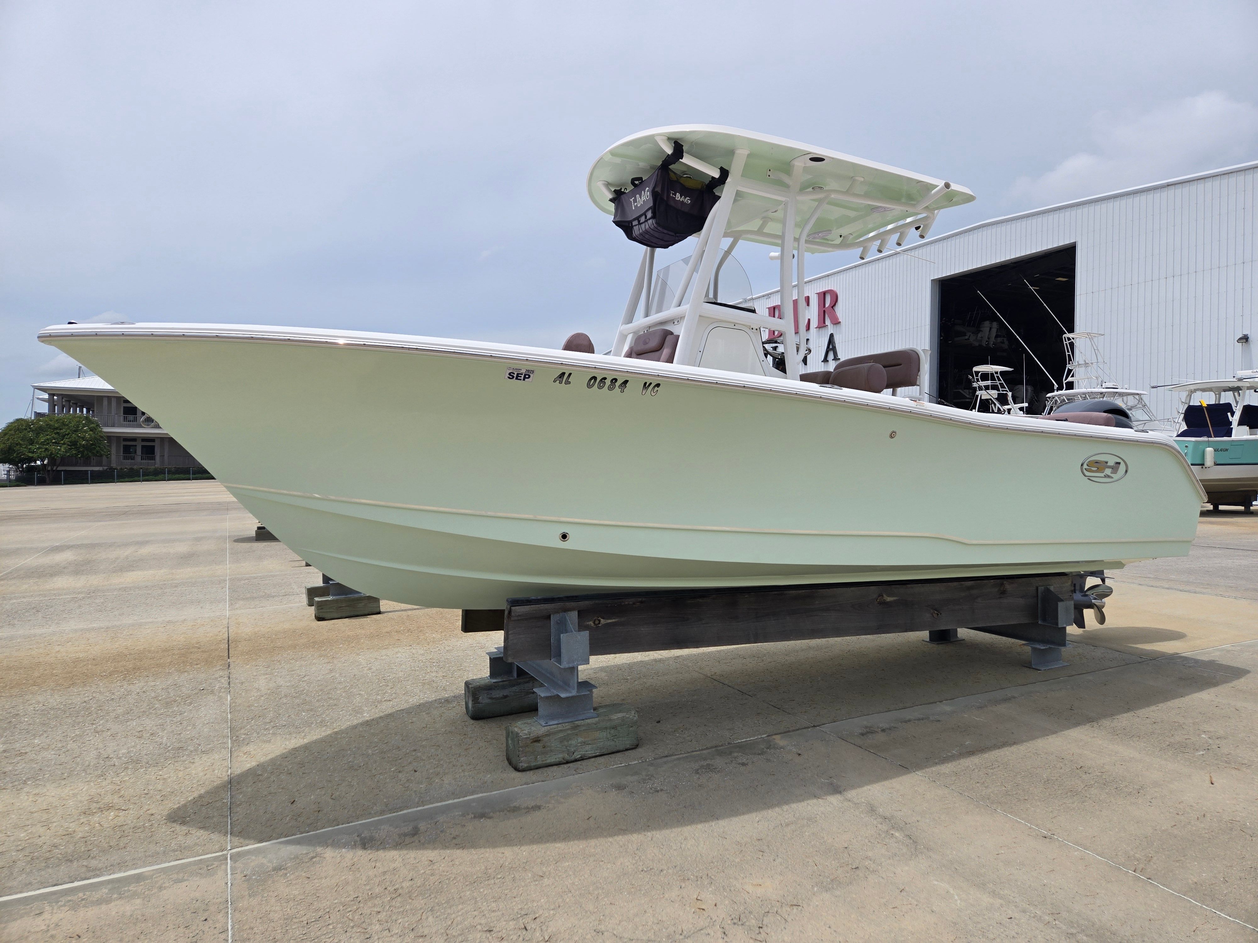 2019 Sea Hunt Ultra 225