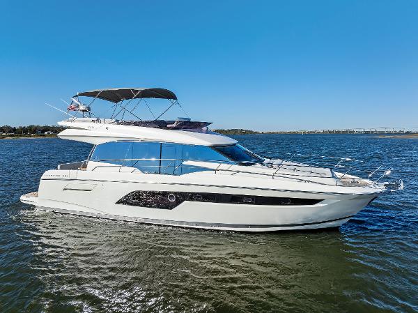 2019 Prestige 520 Fly