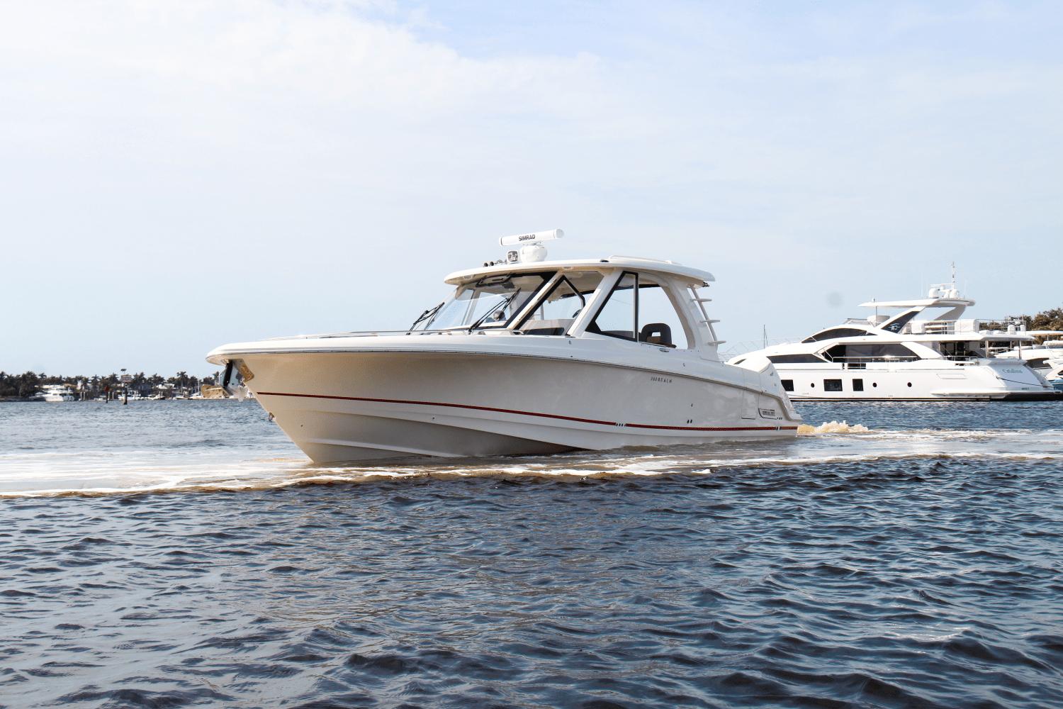 2025 Boston Whaler 380 Realm