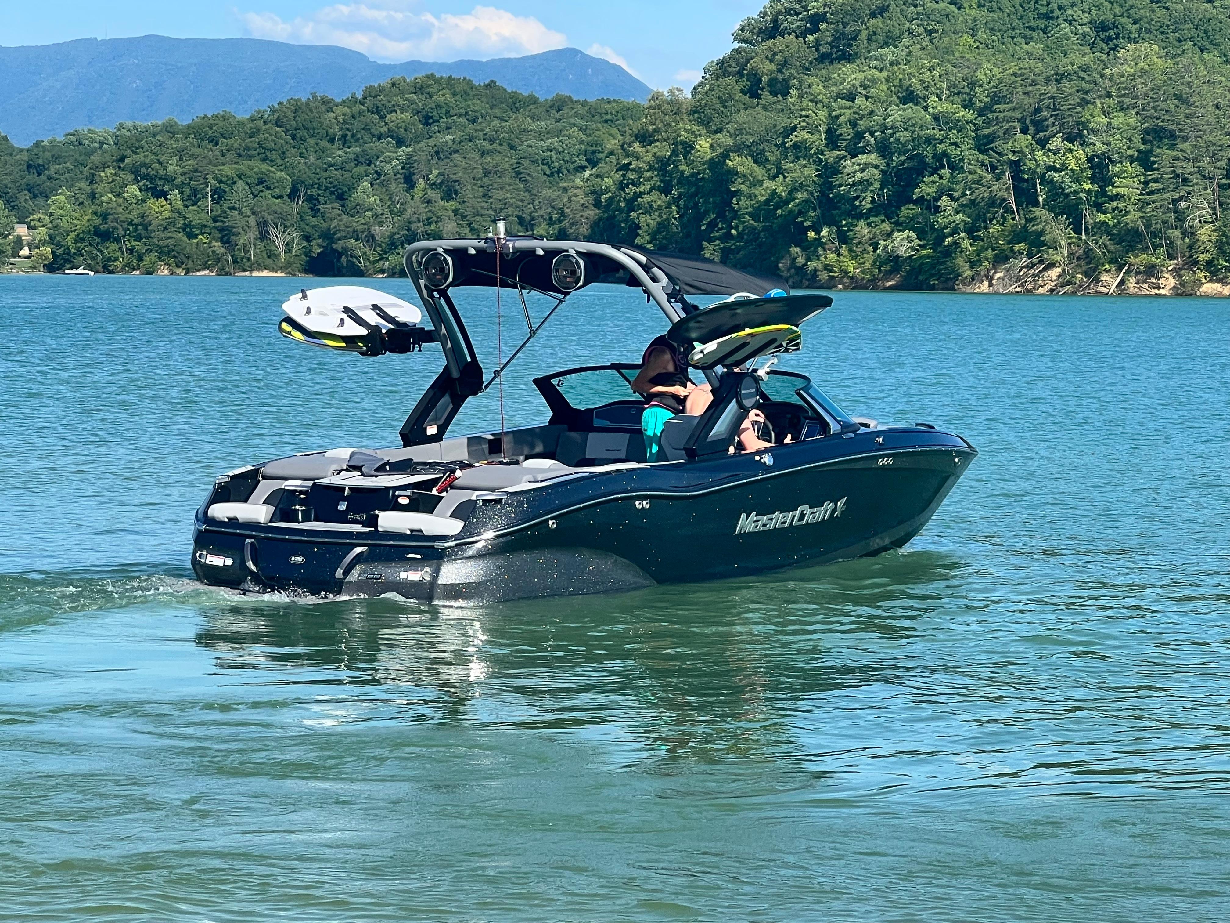 2022 MasterCraft X22