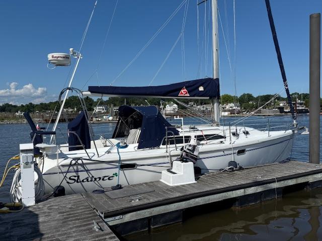 1999 Catalina 320