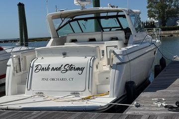 2000 Tiara Yachts 3500 Express