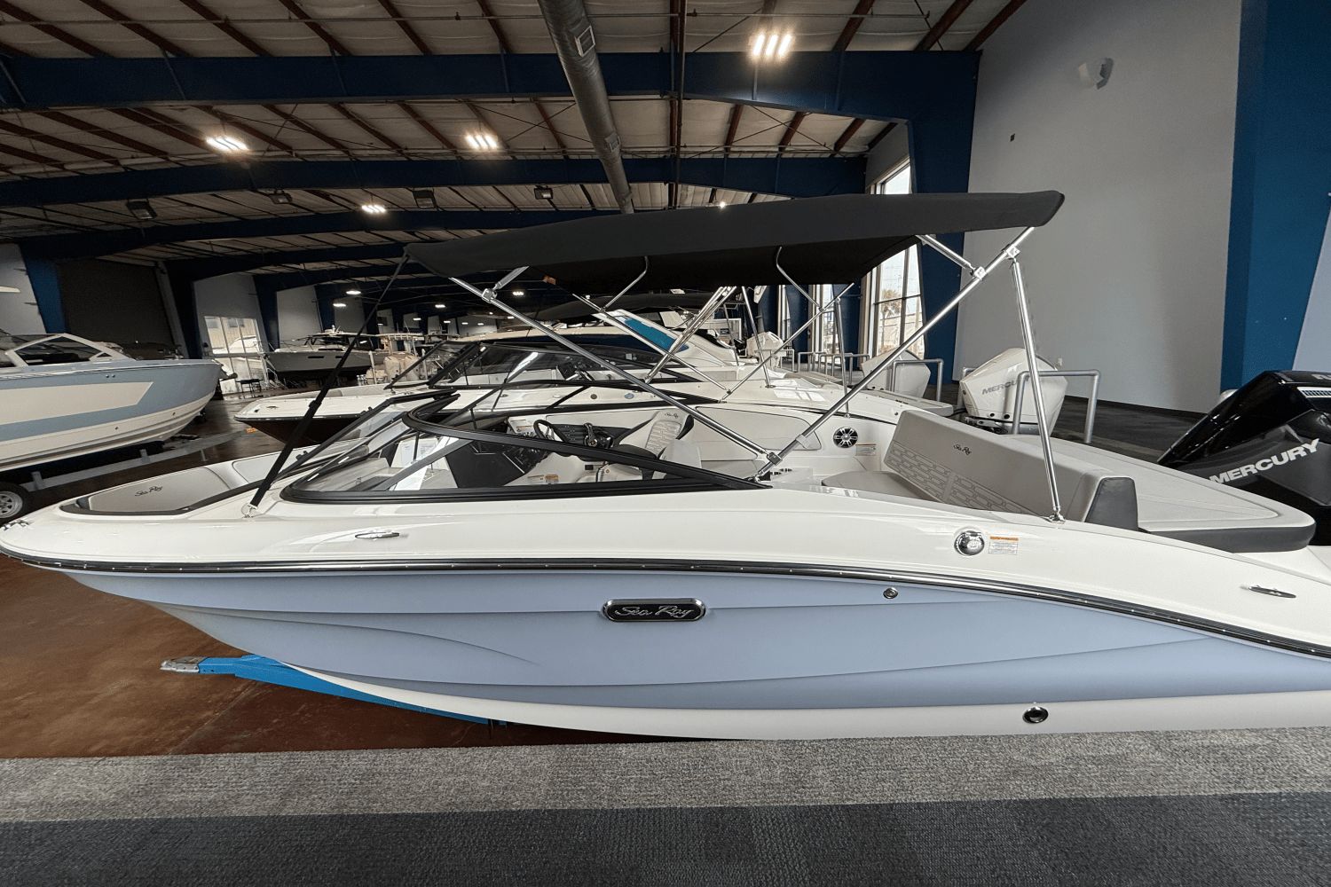 2025 Sea Ray SPX 210 Outboard