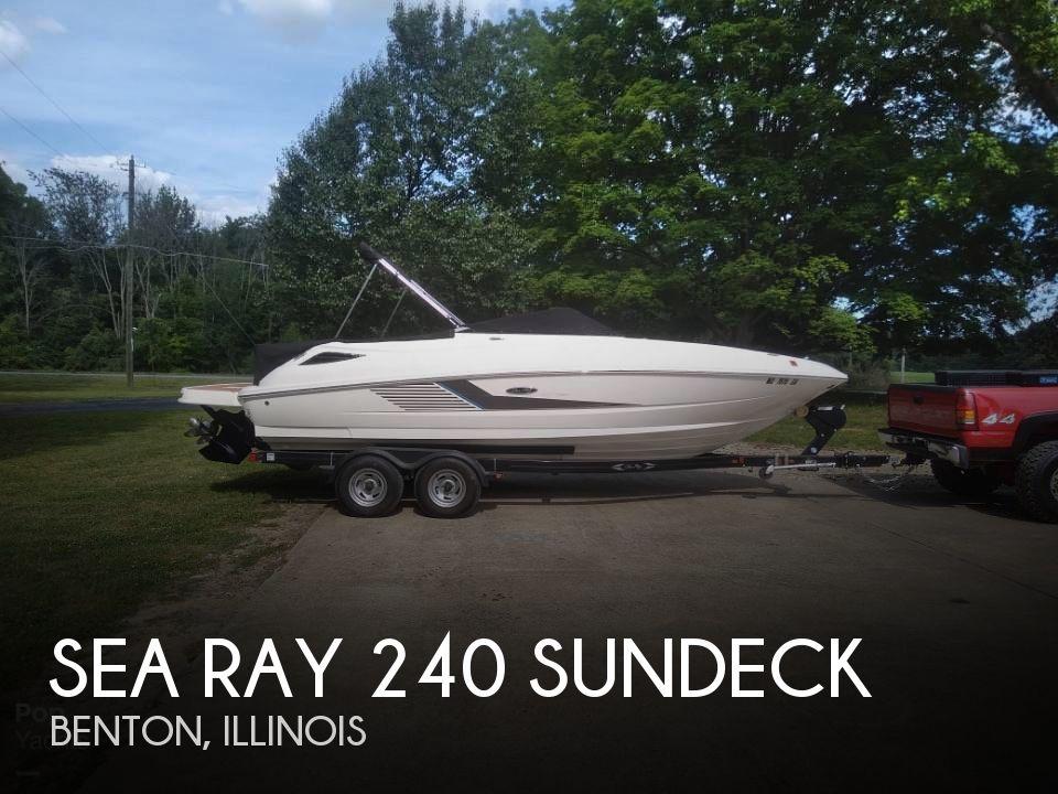 Sea Ray 240 Sundeck 2013 Sea Ray 240 Sundeck for sale in Benton, IL
