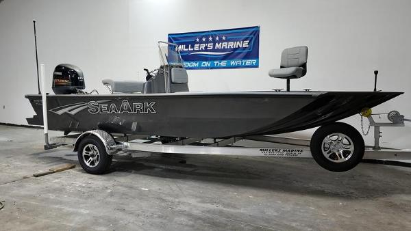 2024 SeaArk 2072 FXT