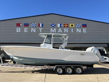 2025 Sea Hunt Gamefish 30 Coffin Box