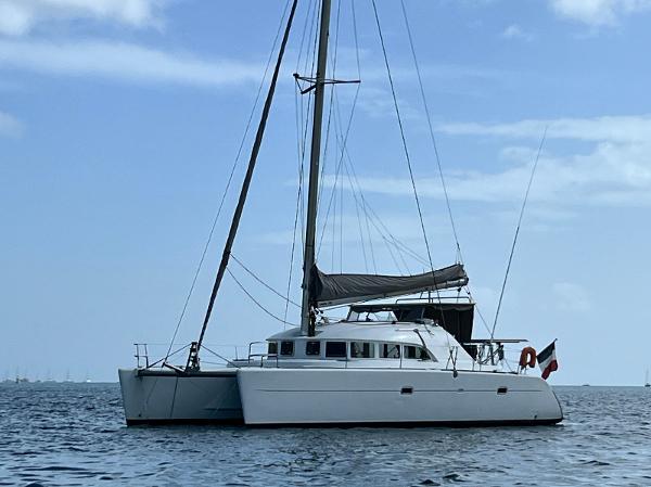 2002 Lagoon 380
