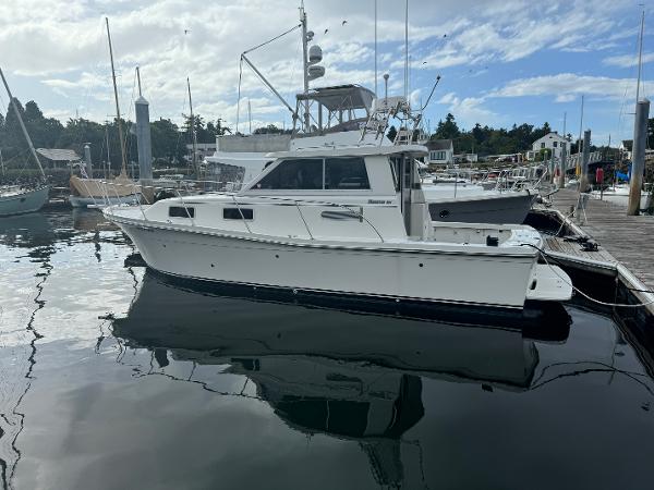 2002 Norstar 302 Pilothouse
