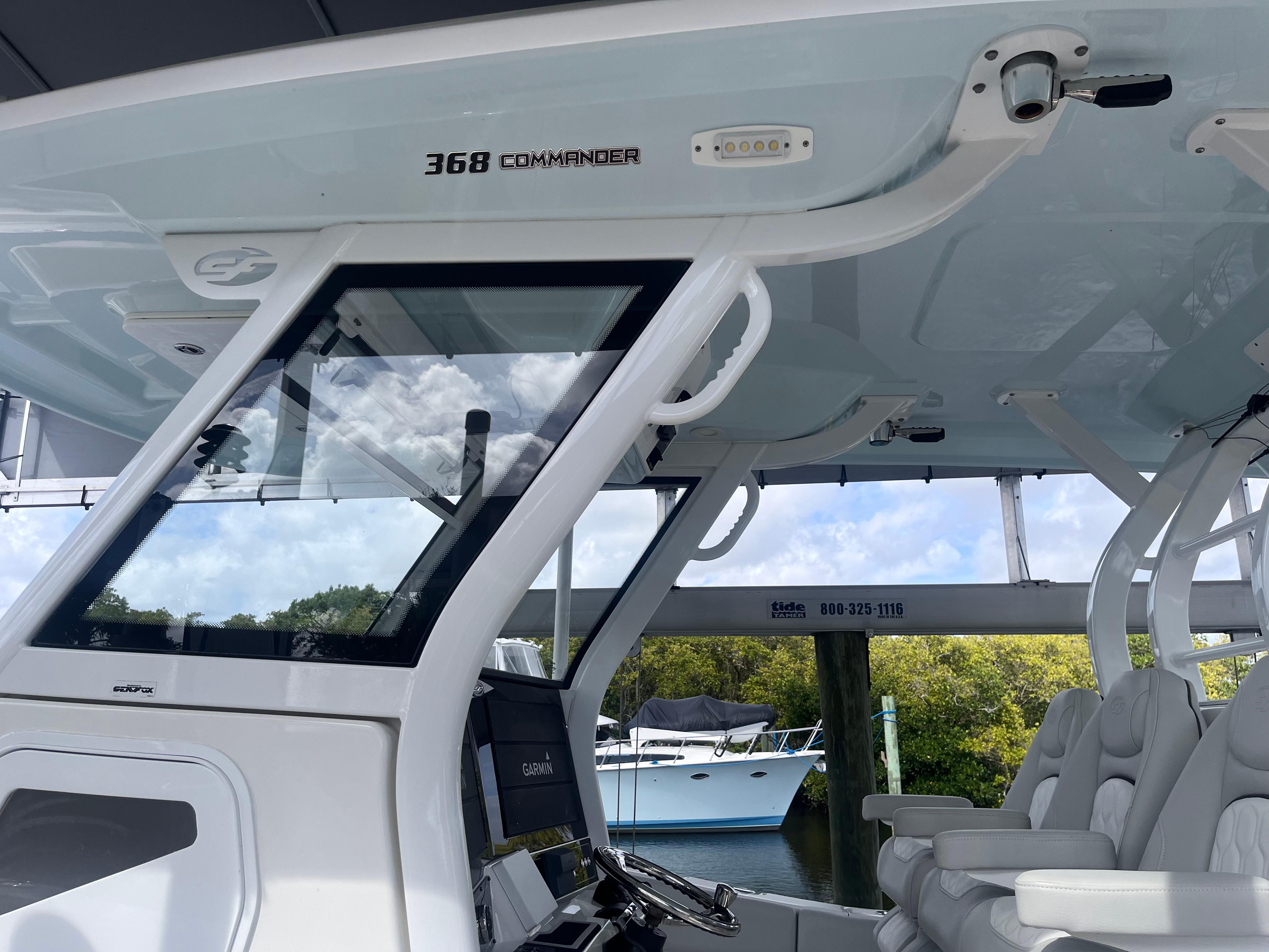Sea Fox 368 Commander