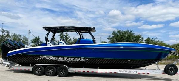 2025 Renegade 38 Open