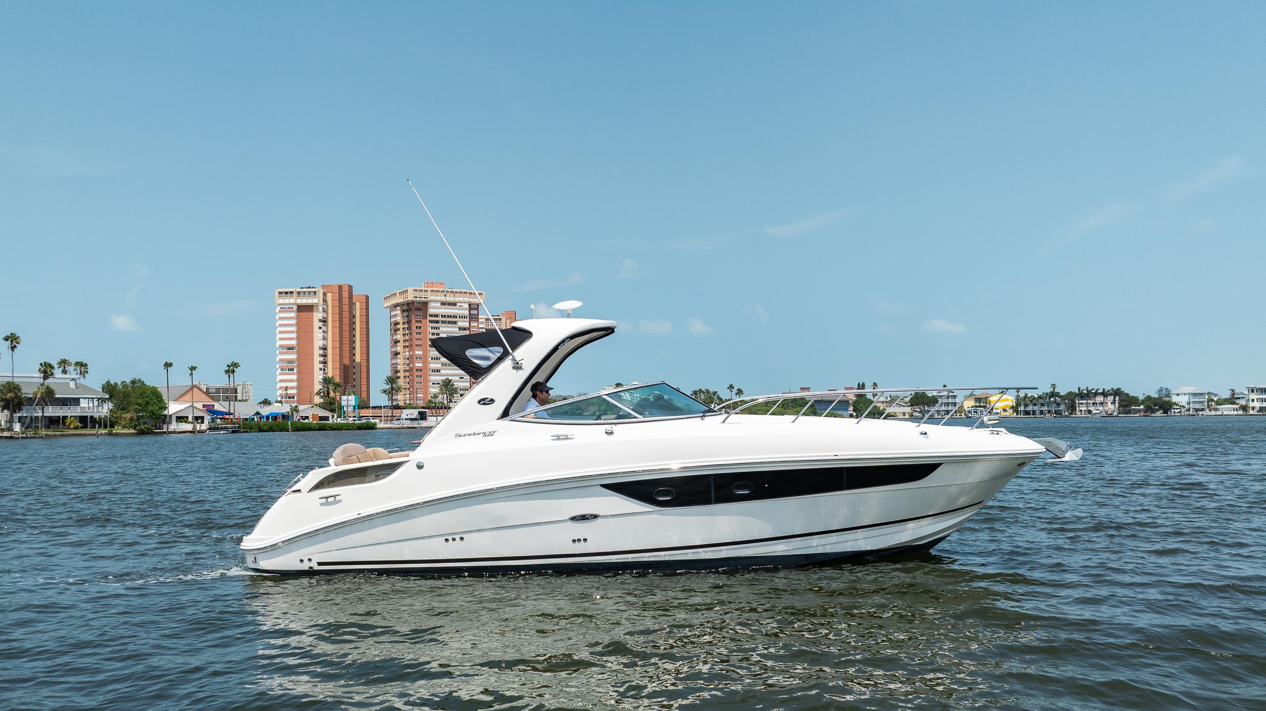 2016 Sea Ray 310 Sundancer