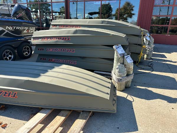 2025 Tracker Grizzly 1036 Utility