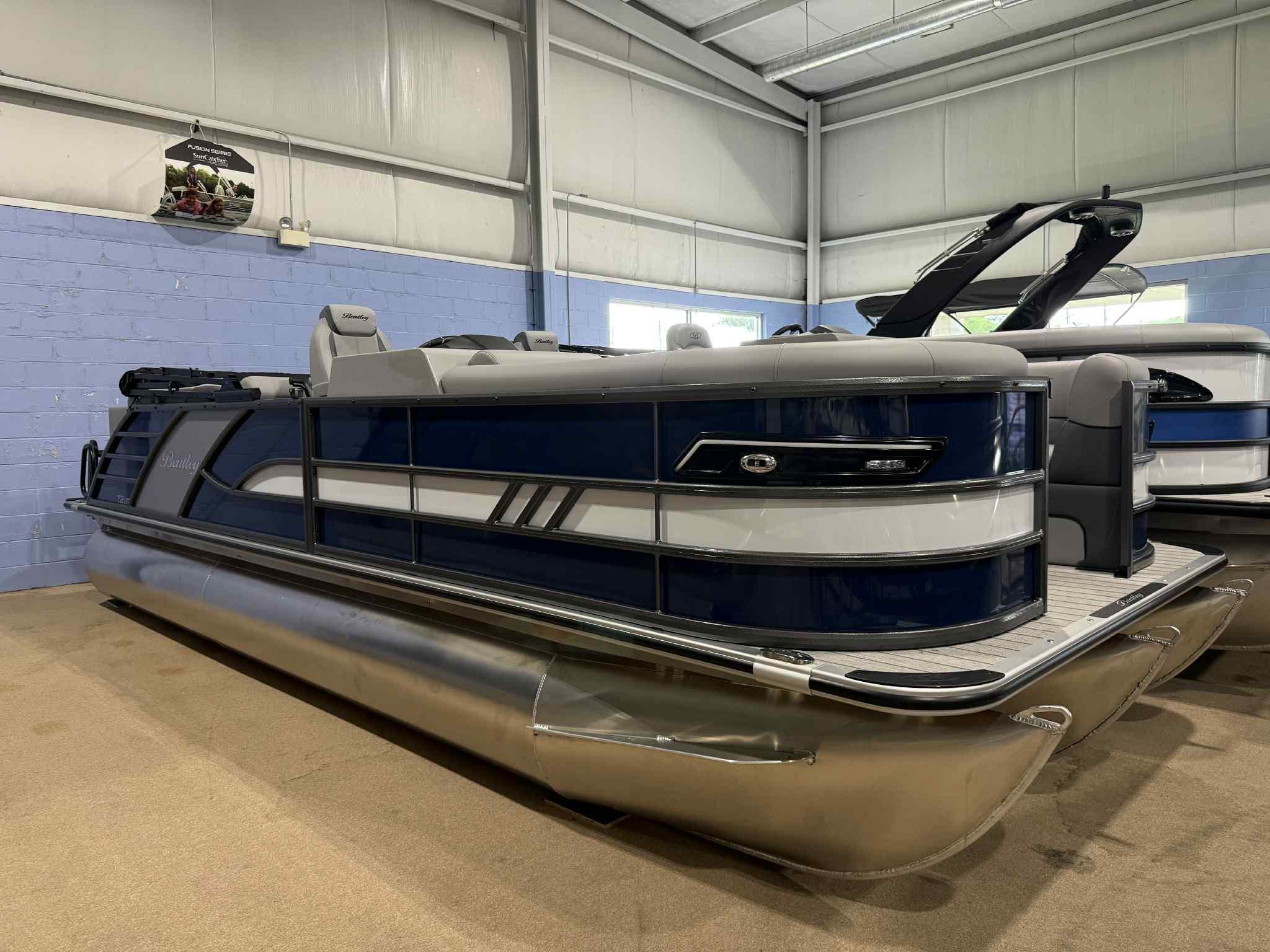 2026 Bentley Pontoons Elite 223 Admiral