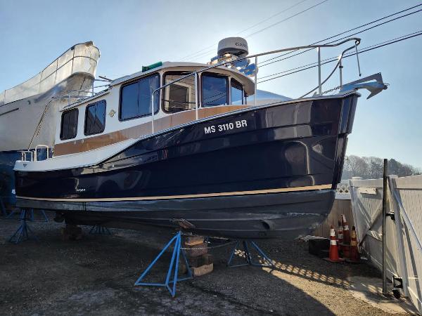 Ranger Tugs R-27