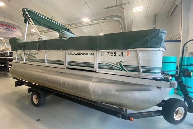 2001 Odyssey Pontoons 1703 Millennium