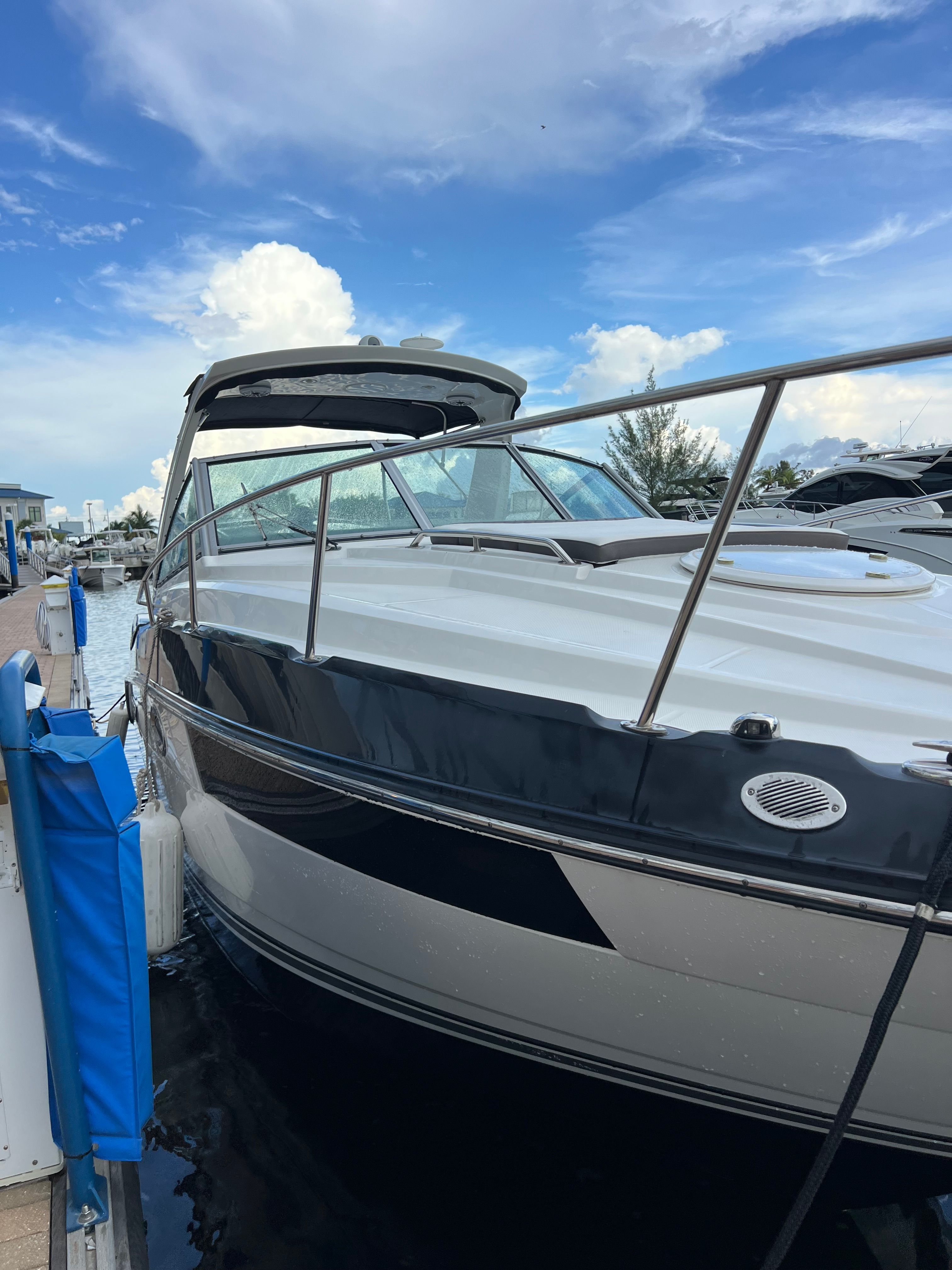 2016 Monterey 295 Sport Yacht