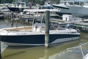 2017 Wellcraft 222 Fisherman