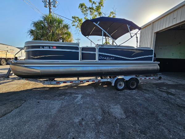 2020 Premier 240 Sunsation TRITOON