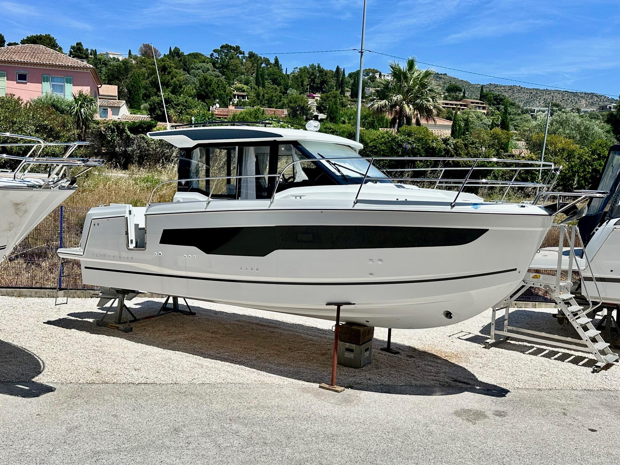 2025 Jeanneau Merry Fisher 895