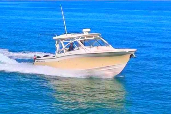 2013 Grady-White Freedom 335