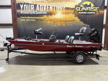 2024 Tracker BASS TRACKER Classic XL W/Mercury 50