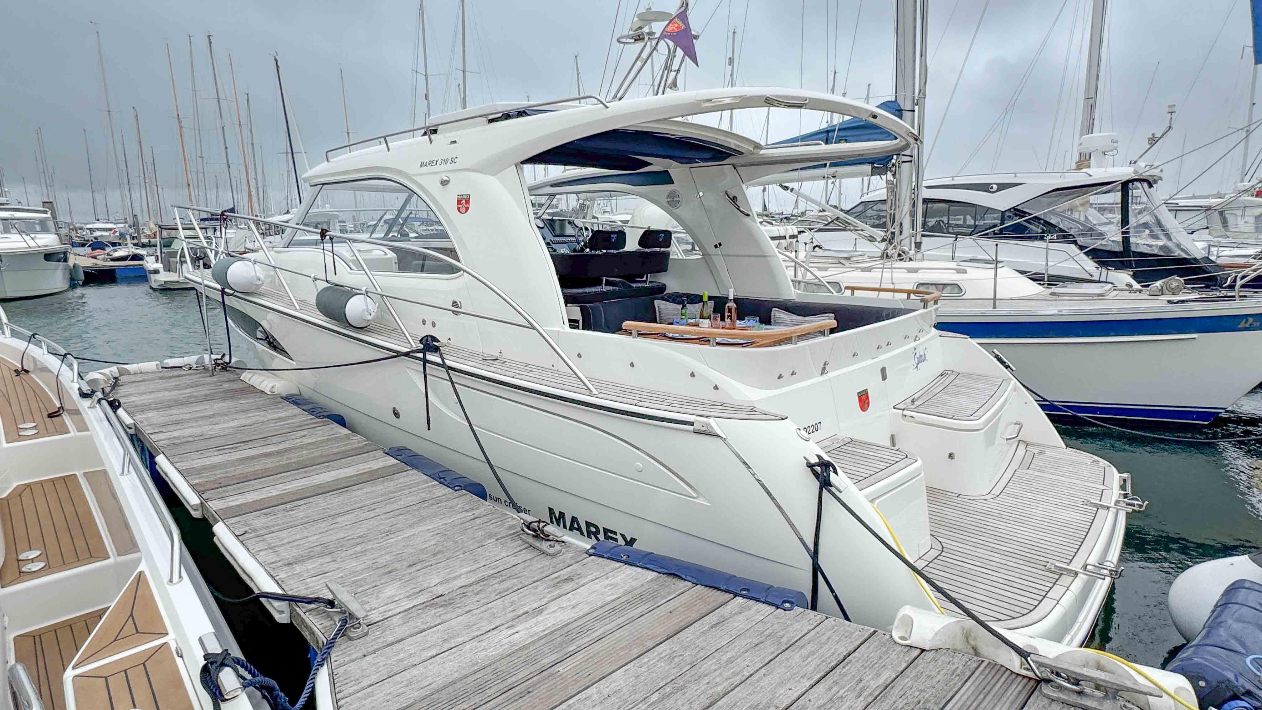 2023 Marex 310 Sun Cruiser