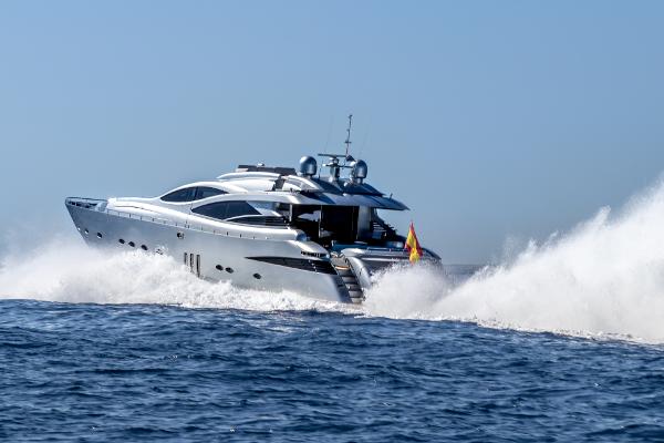 2006 Pershing 90