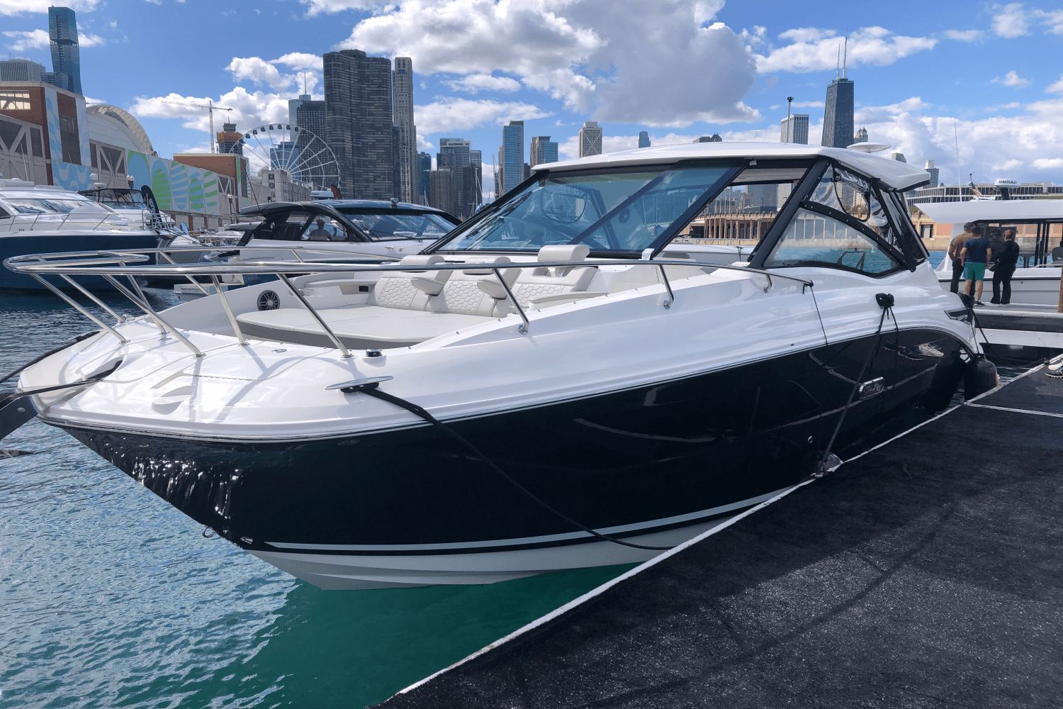 2025 Sea Ray Sundancer 320