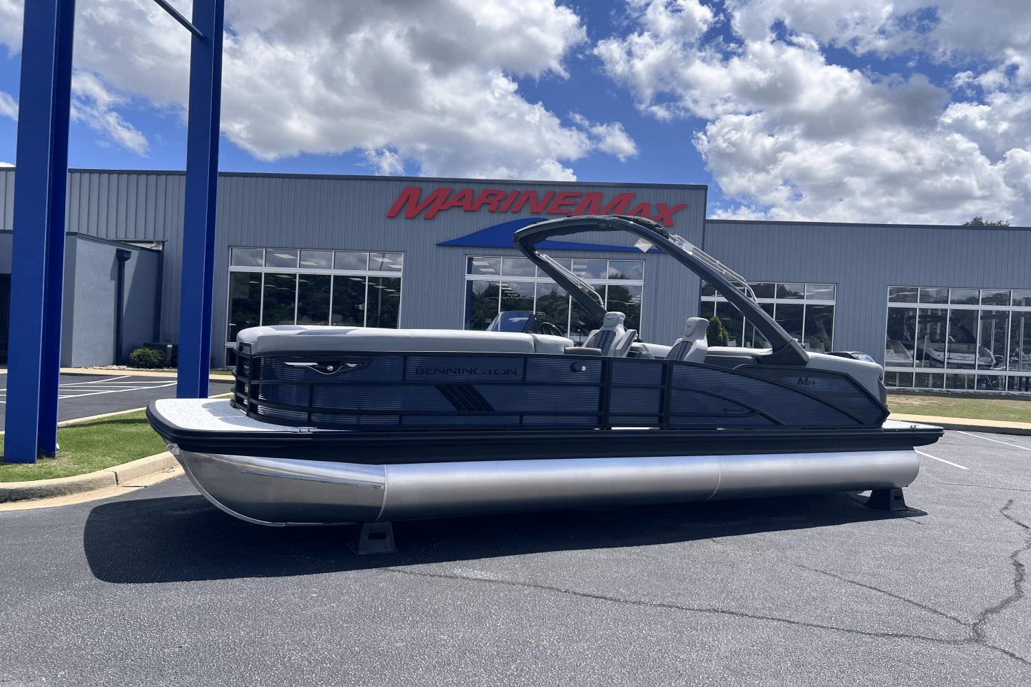 2025 Bennington 24 MFB