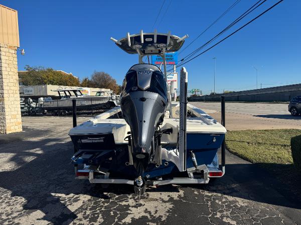 2025 Pathfinder 2200 TRS
