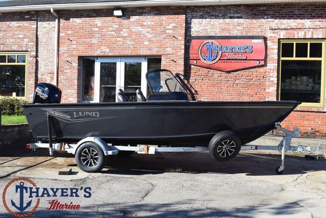Lund 1775 Adventure Sport 2026 Lund 1775 Adventure Sport boat on trailer at Thayer's Marine dealership.