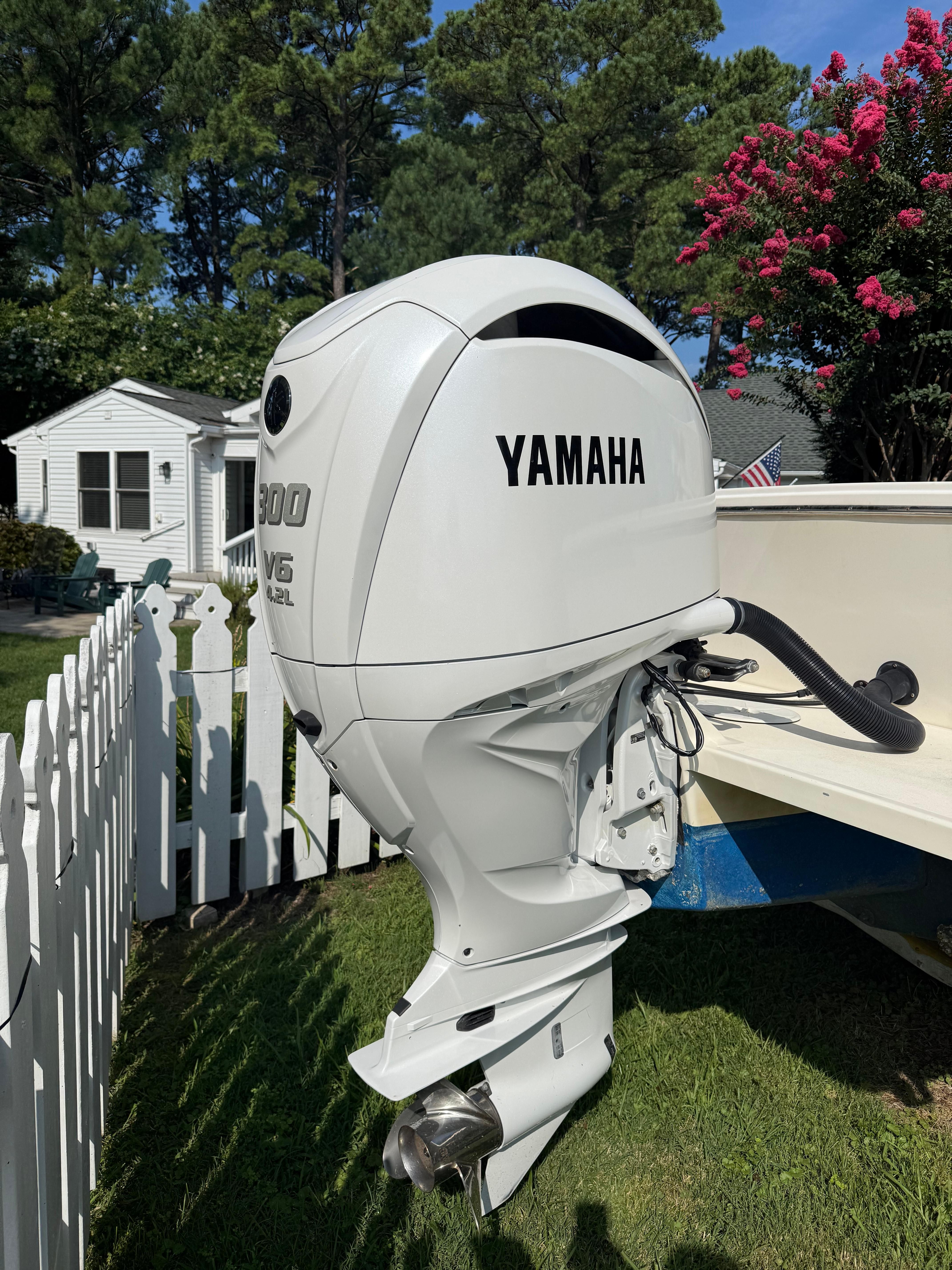 2005 Parker 2501 Center Console