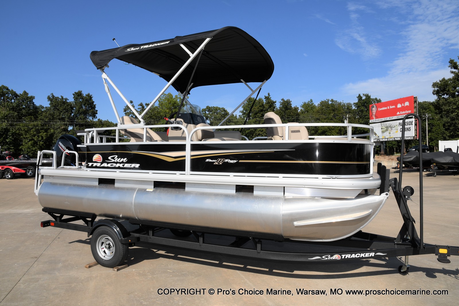 Sun Tracker Bass Buggy 18 DLX boats for sale