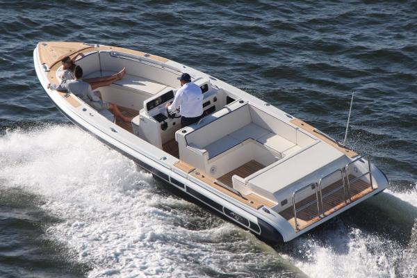 2024 Novurania Chase 31