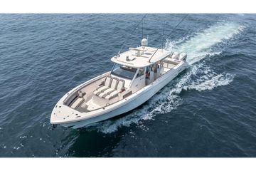 2023 Everglades 455 Center Console