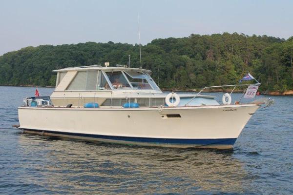 Chris Craft Commander 38 boats for sale - boats.com