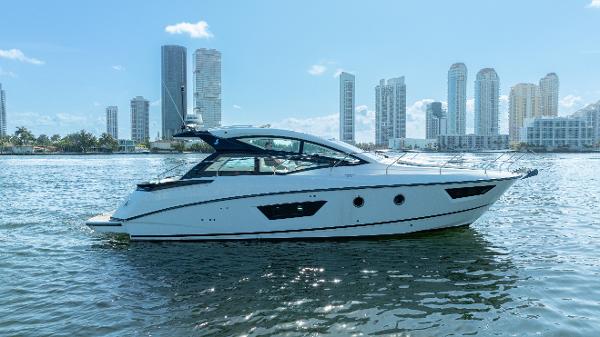 2017 Beneteau Gran Turismo 40