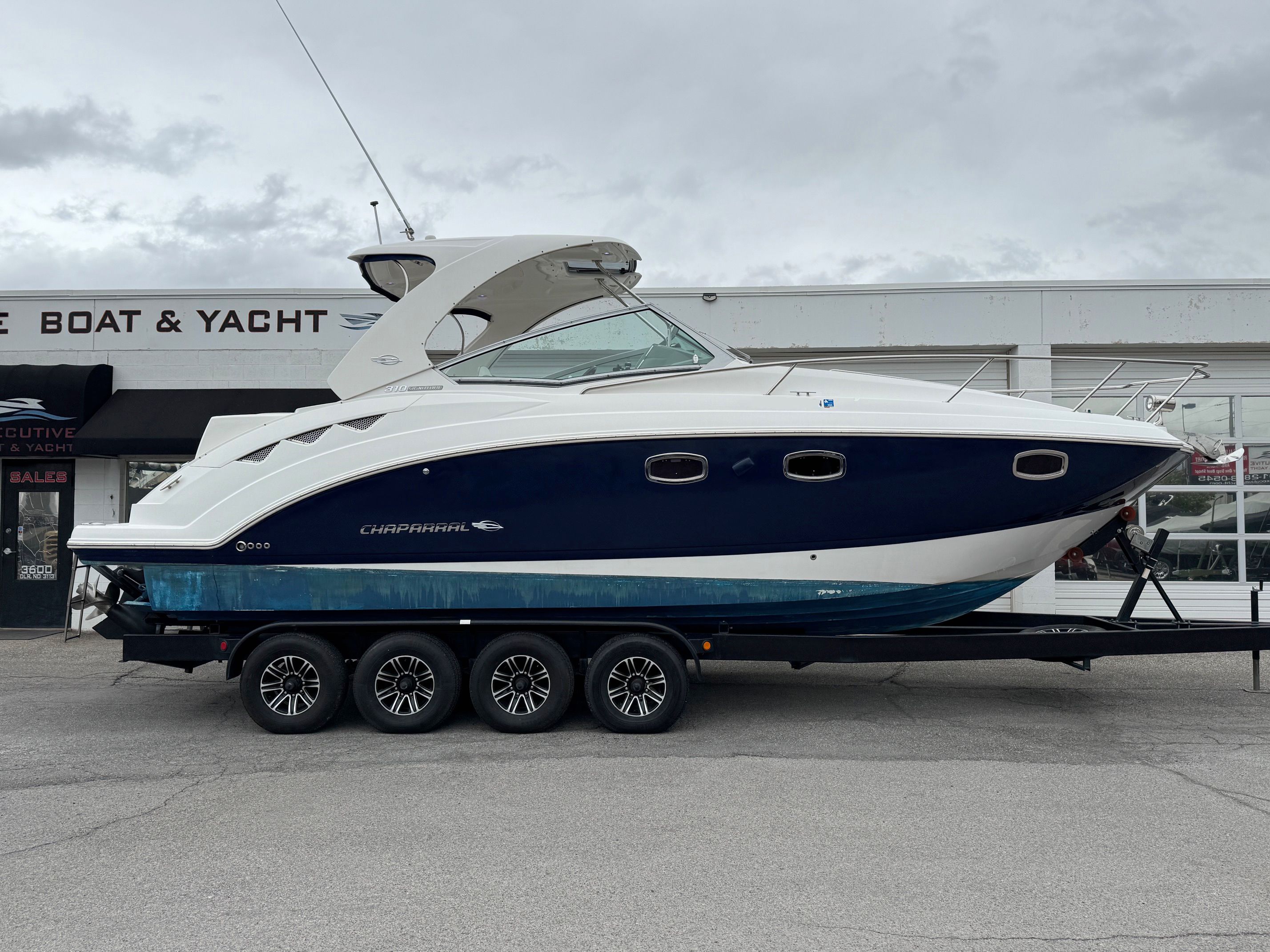2013 Chaparral 310 Signature