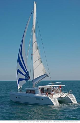2010 Lagoon 421