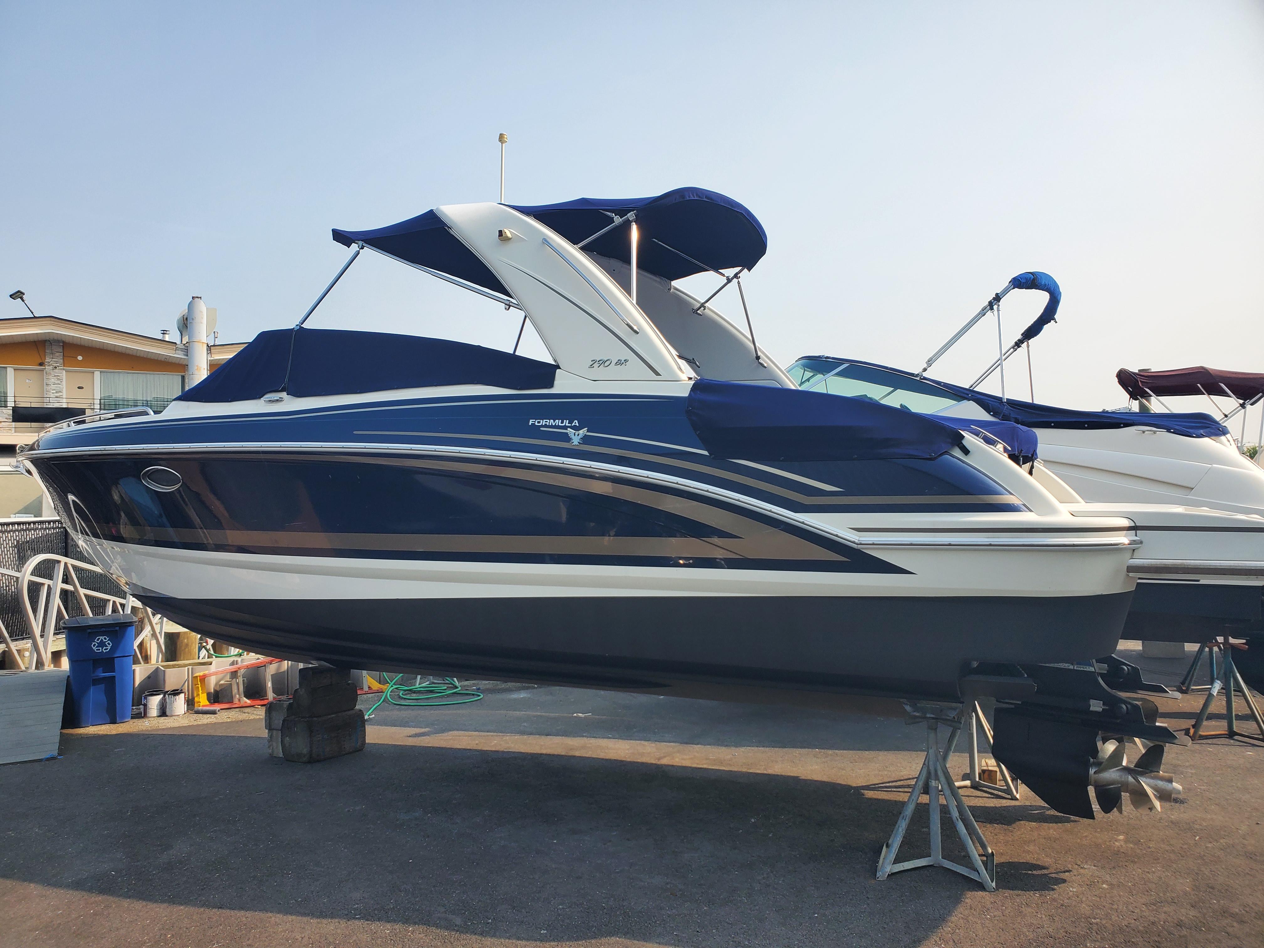 2015 Formula Bowrider 290