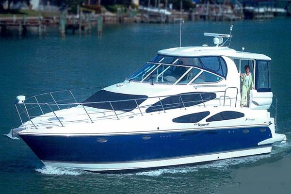 2006 Cruisers Yachts 415 Express Motoryacht