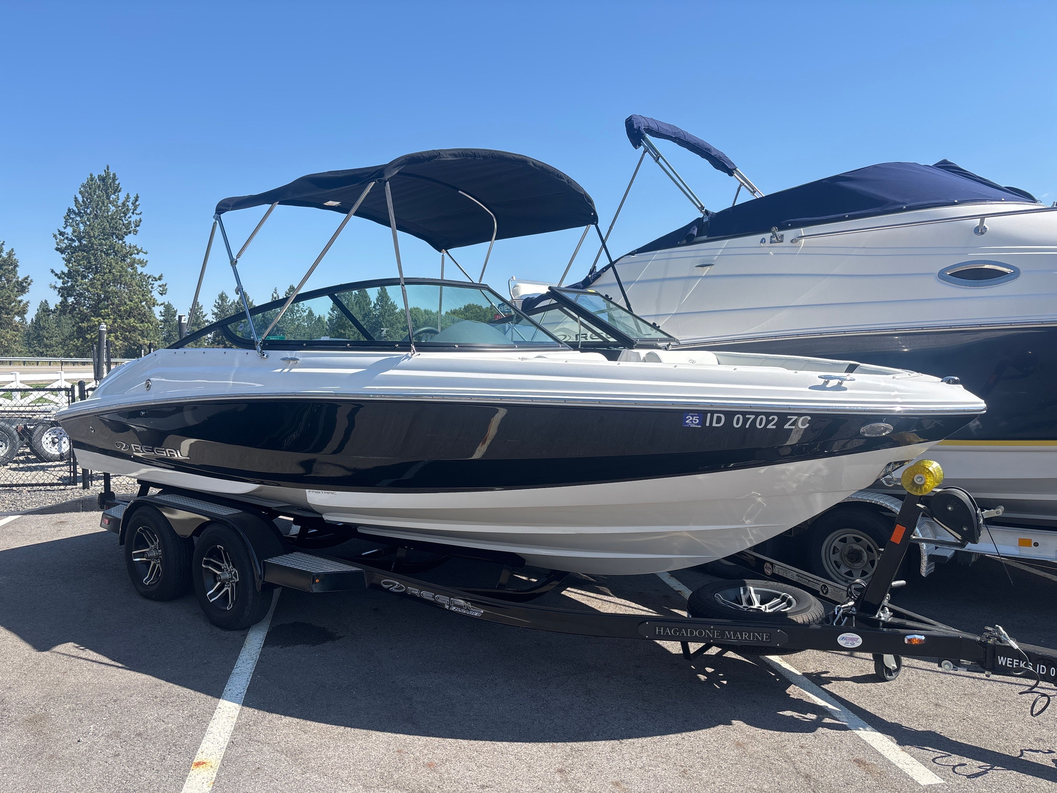Regal 2000 ES