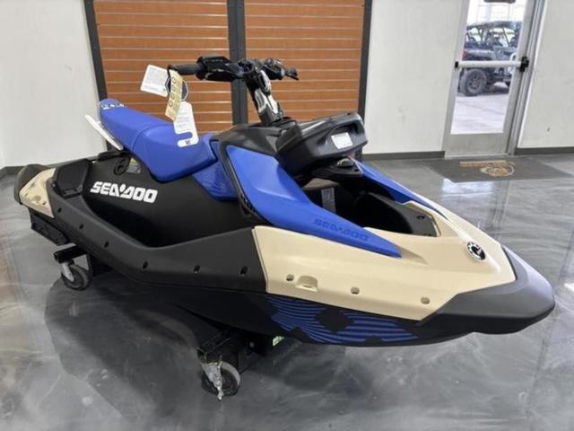 Sea-Doo Spark Trixx For 3 Rotax 900 ACE - 90 Ibr A