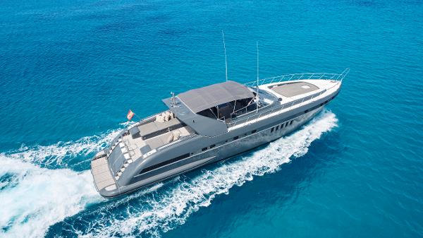 2004 Mangusta 80 Open