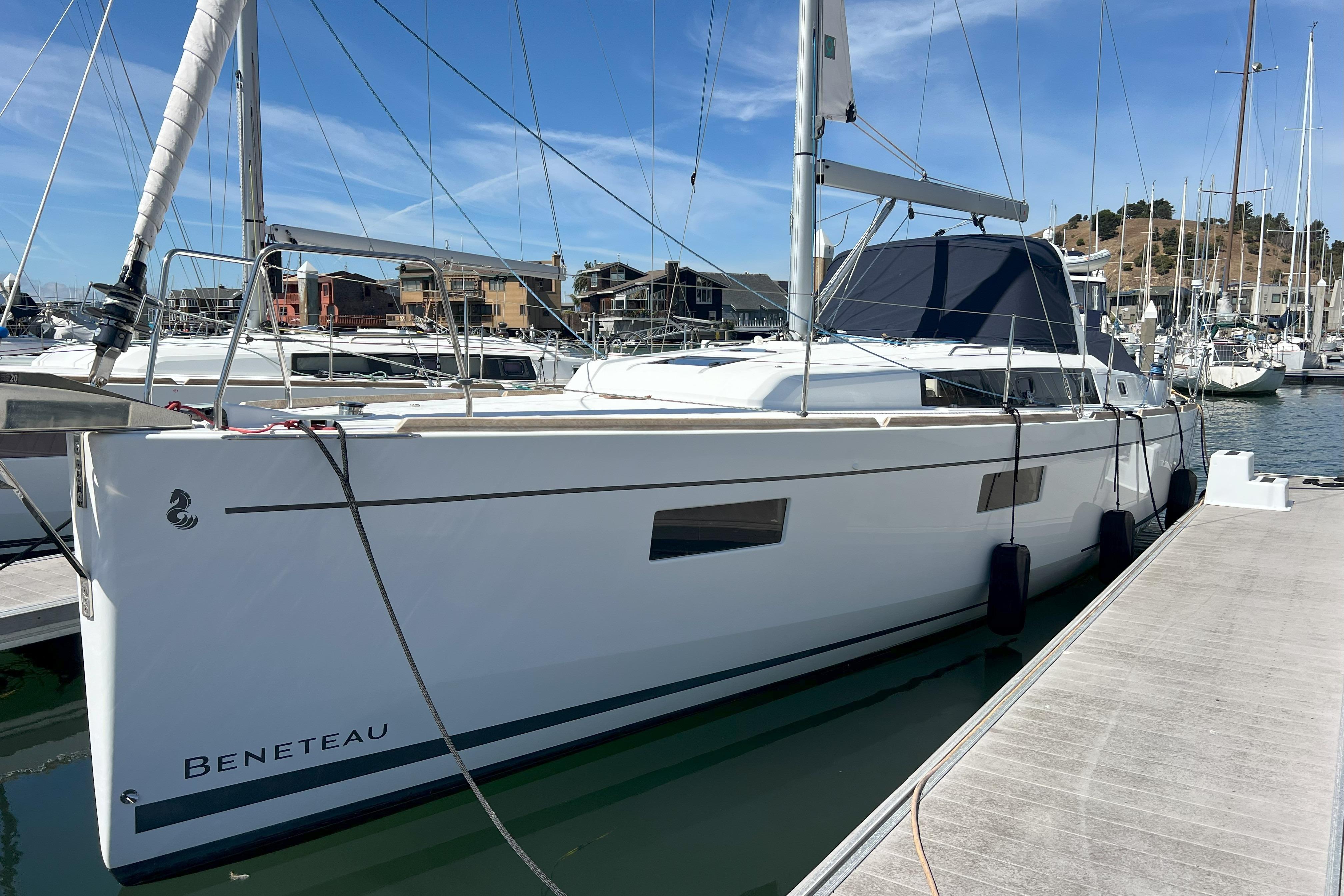 2018 Beneteau Oceanis 38.1