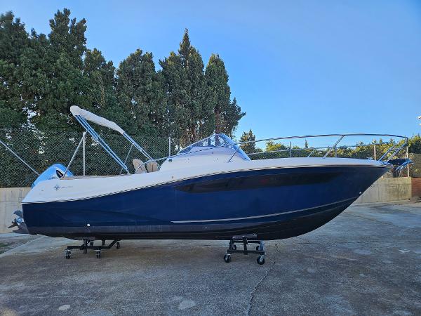 2012 Jeanneau Cap Camarat 7.5 WA
