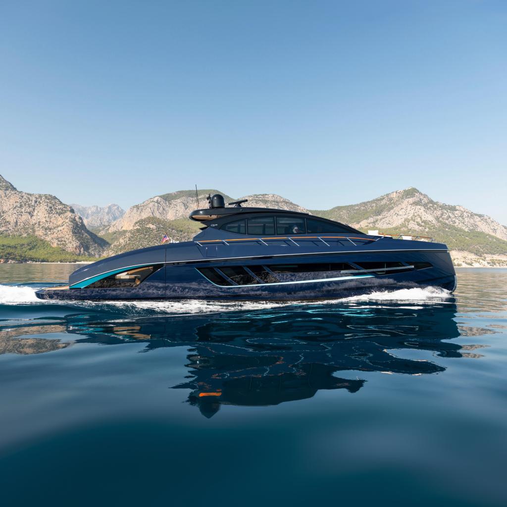 2027 Lazzara LSX 67